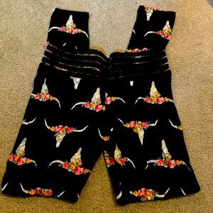 Cute Booty Lounge- Retired print